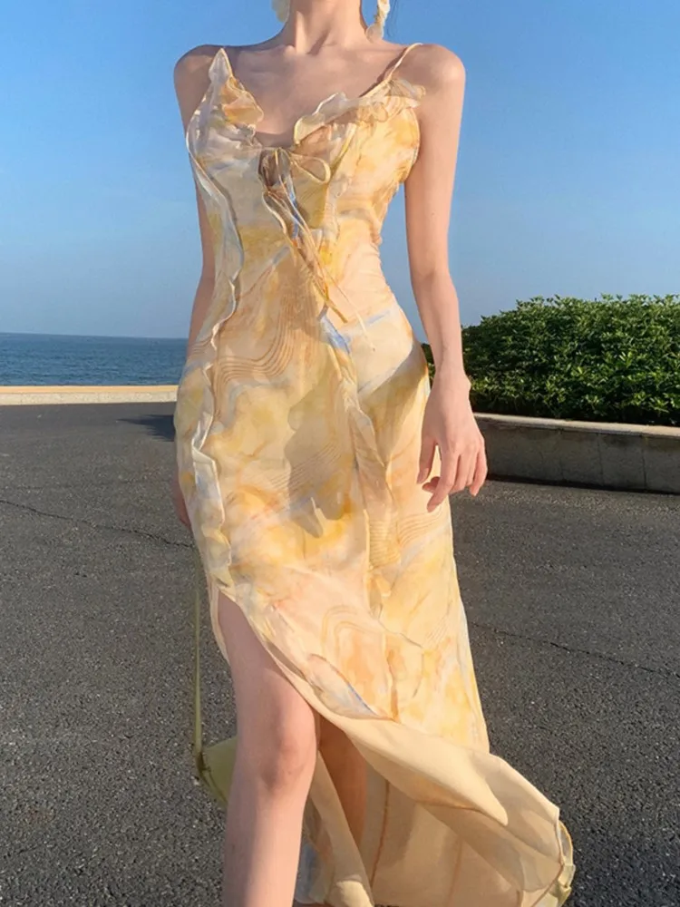 

Женское летнее платье на бретелях-спагетти, без рукавов