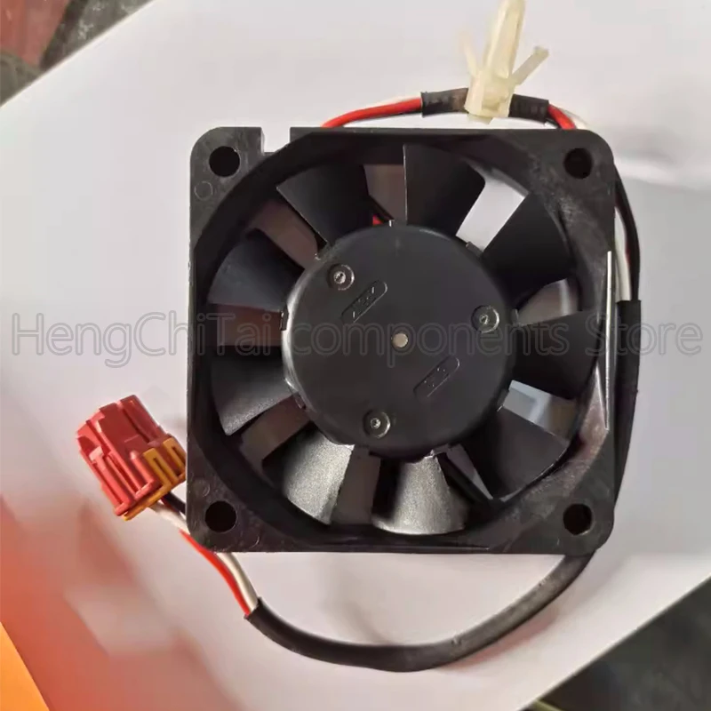 Охлаждающий вентилятор 06015KA-12N-BT 12В 0.21a