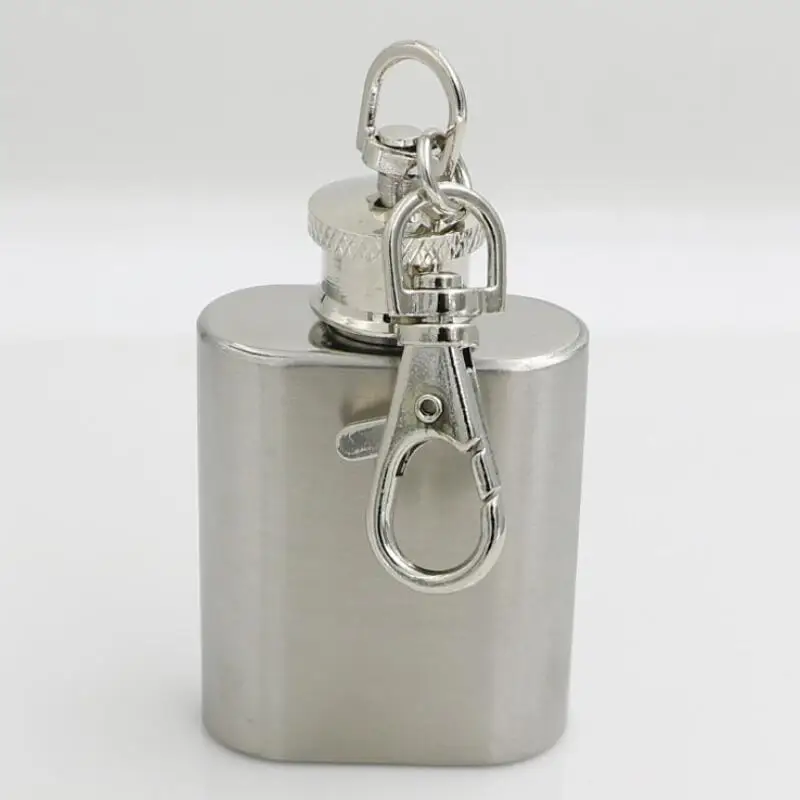 1 Oz Stainless Steel Mini Bottle with Key Chain Portable Party Outdoor Wine Bottle with Key Chain Oval Snuff Bottle Flagon