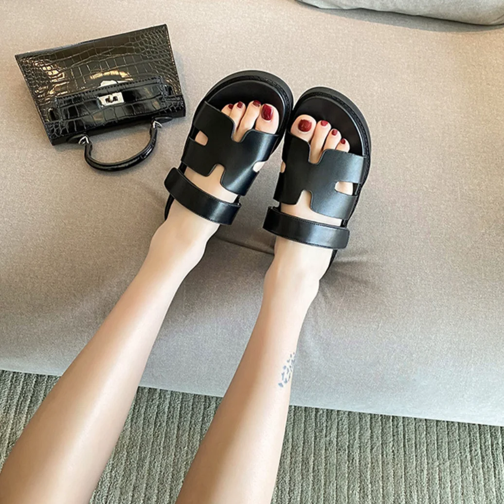 2023 New Couples Flat Plush Leather Women's Leisure Slippers Men's Roman Sandals In The Summer Peep-Toe Shoes On Foot