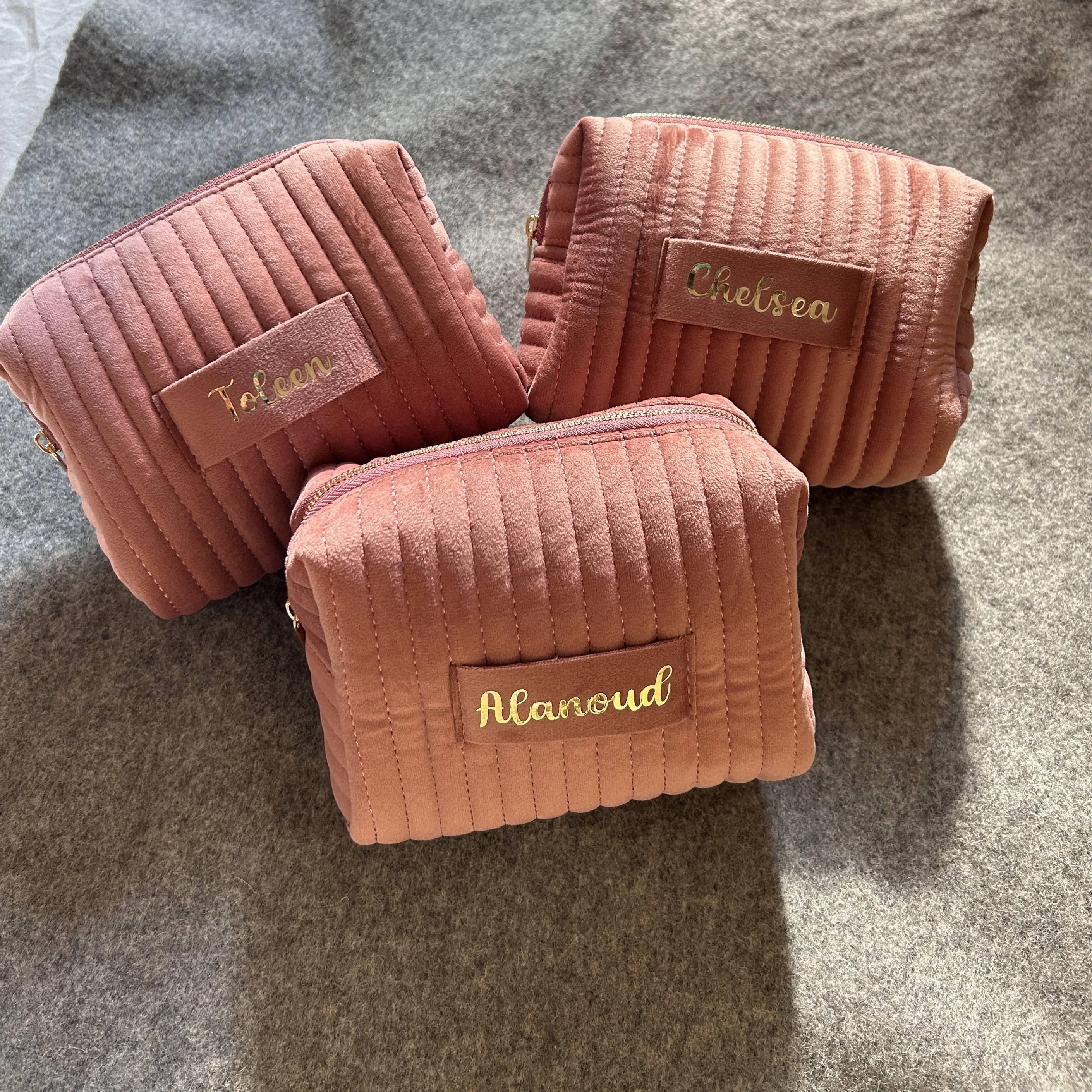 Бархатная косметичка с индивидуальным именем дорожная сумка для туалетных