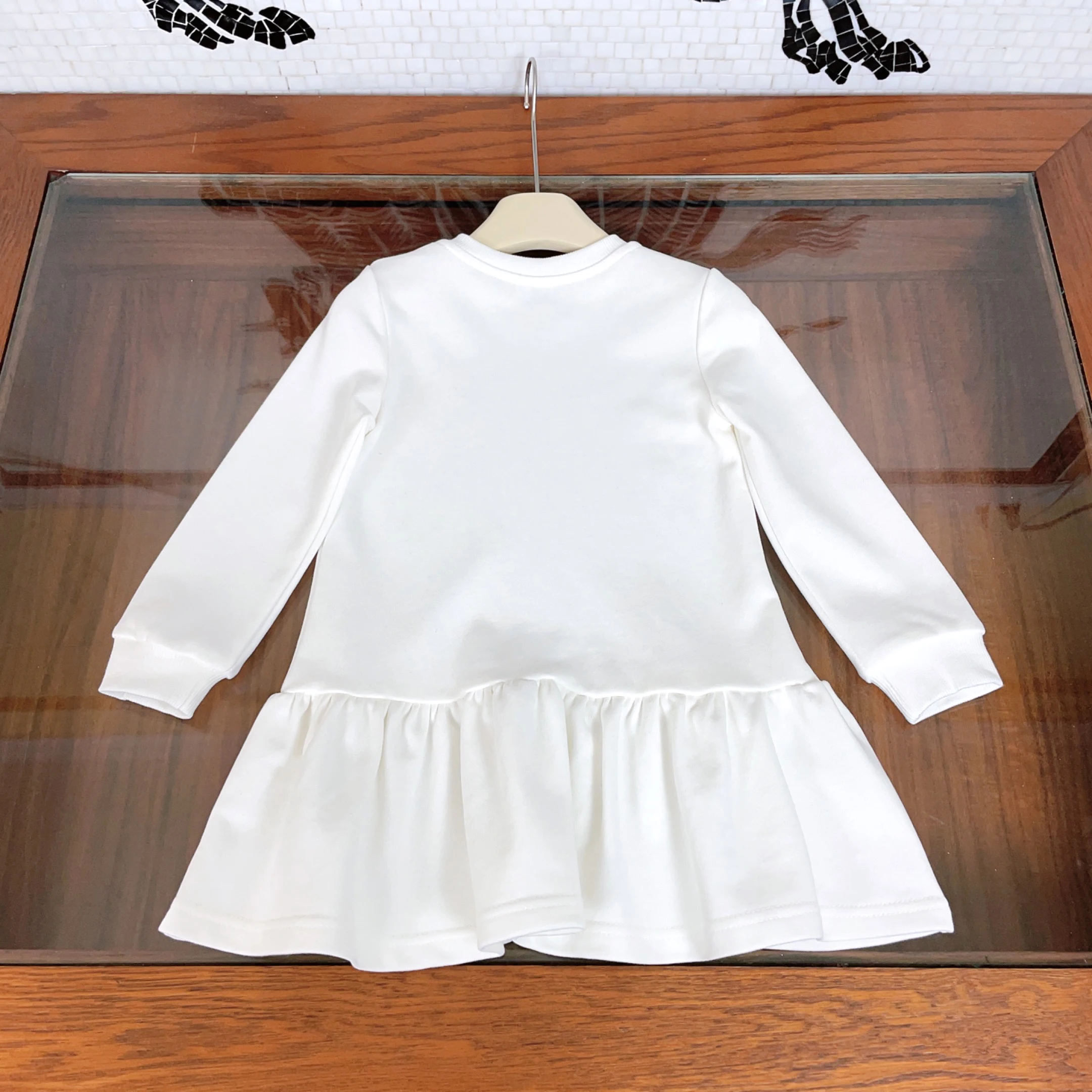 Дизайнерская детская одежда осенняя Новинка милое платье с круглым вырезом и