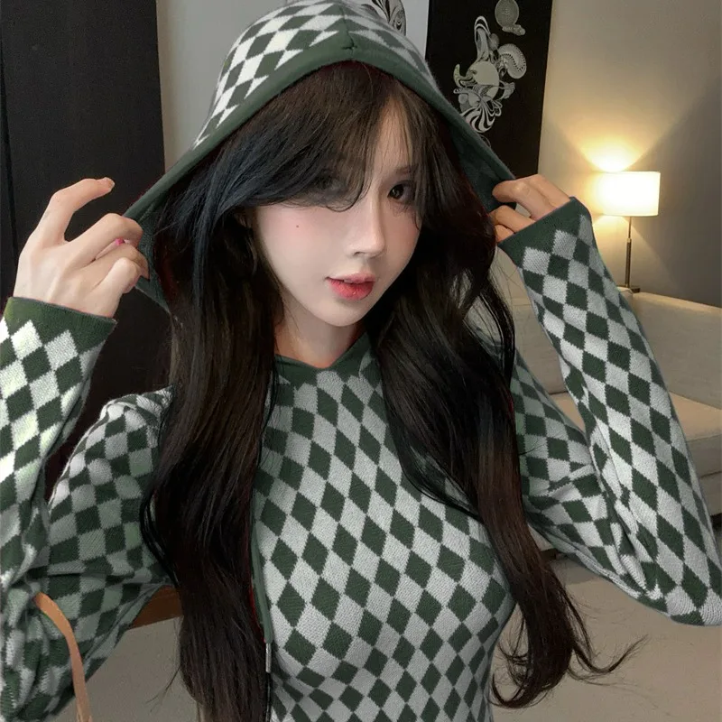 Сексуальная клетчатая ромбовидная юбка Gyaru в форме ромба розово-красная бедра