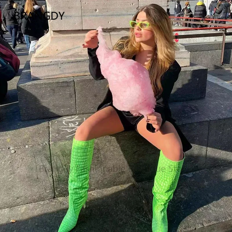 

2022 Patent Leather Crocodile Pattern Stiletto Heels Boots Pointy Neon Green Knee-High Heeled Boots Women's Wedding Party Botas