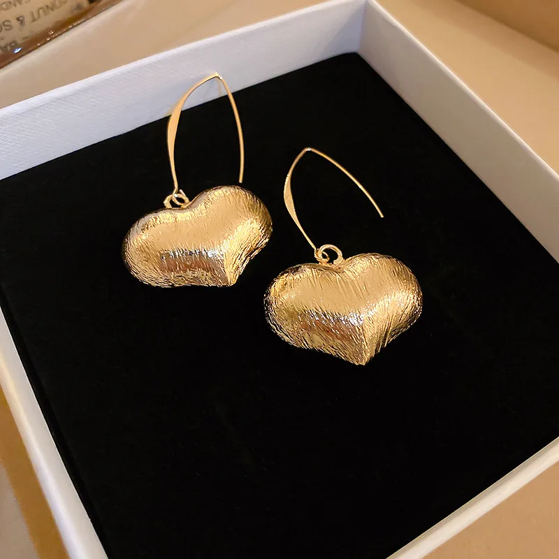 

Женские винтажные серьги-подвески, серьги золотого цвета в форме сердца с крючком, массивное Ювелирное Украшение, 2022
