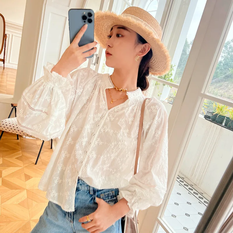 Spring and Summer New Long-sleeved French Shirt Temperament Women White Shirt Heavy Embroidery Top