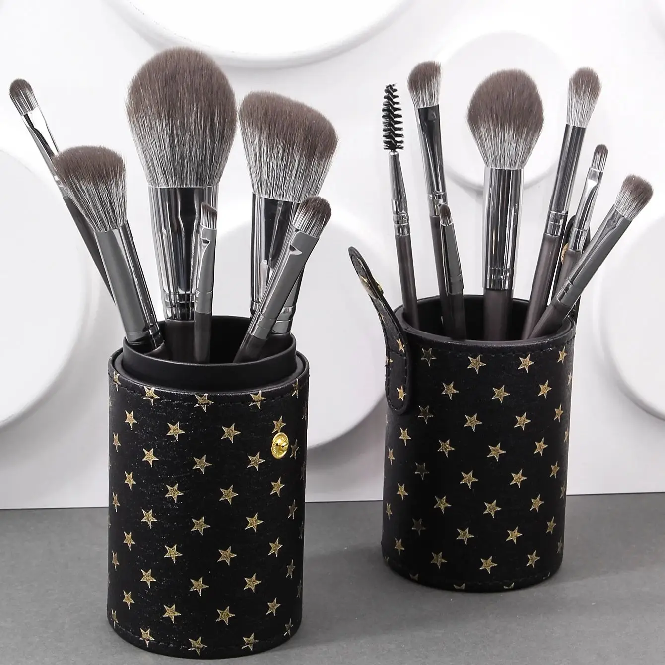 Набор многофункциональных косметических кистей женский набор из 14 предметов с