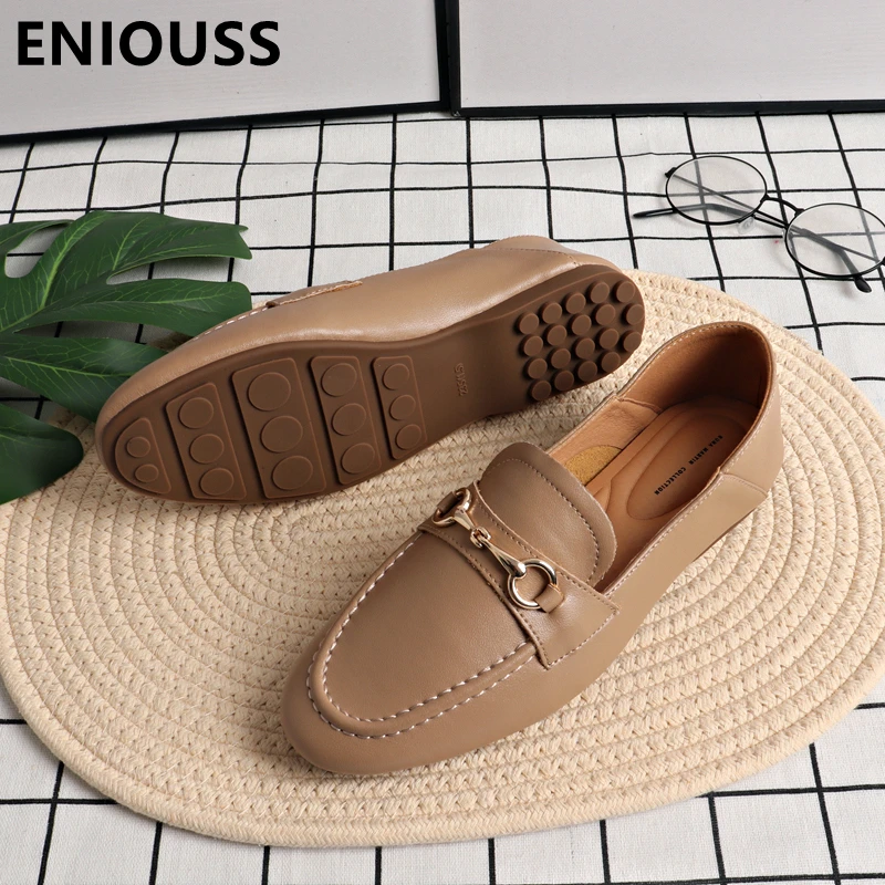 Весенне-летние женские туфли на плоской светильник шве из натуральной кожи |