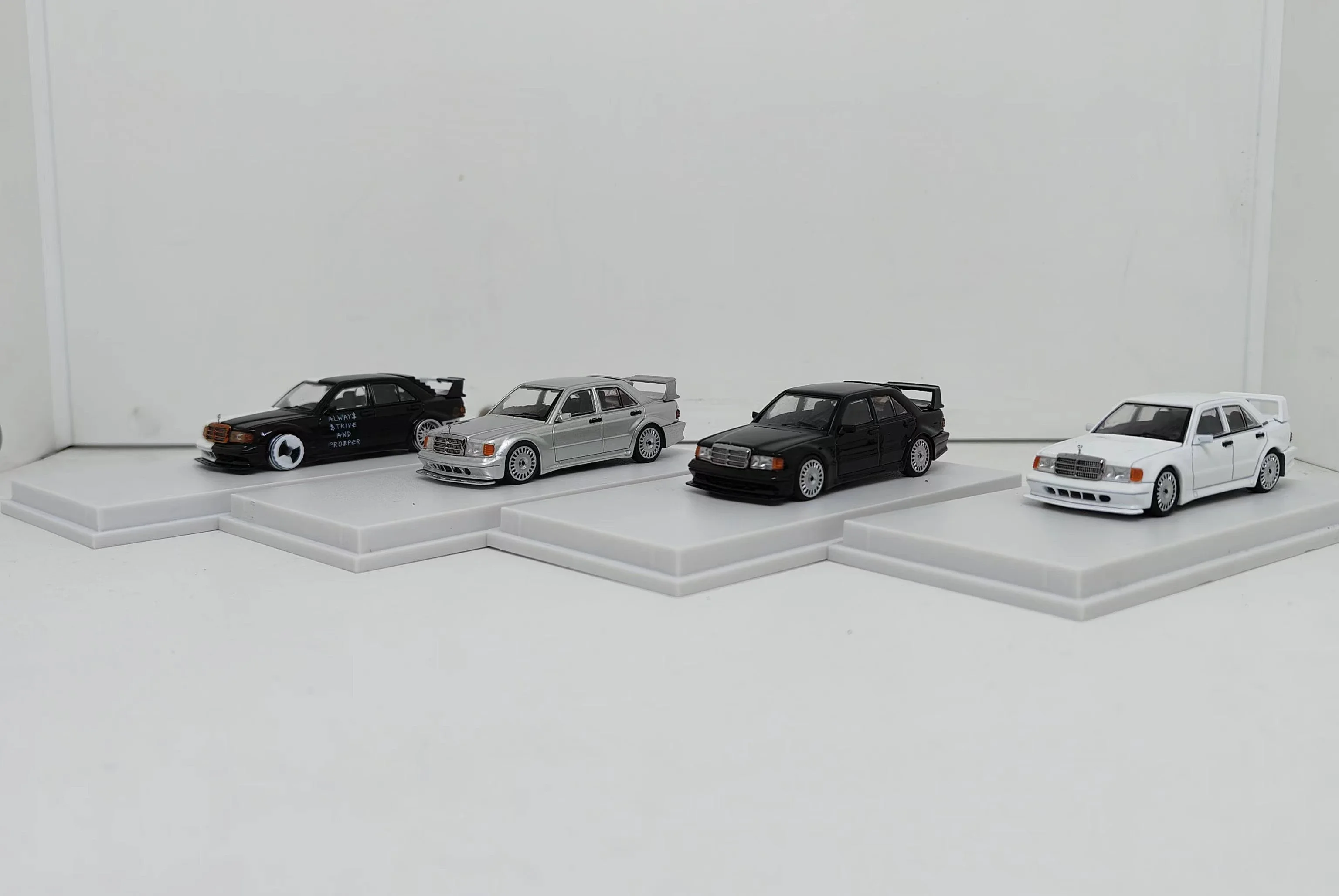 Seeker 1:64 MB 190E 2 5-16 Evolution Need For Speed литая модель автомобиля