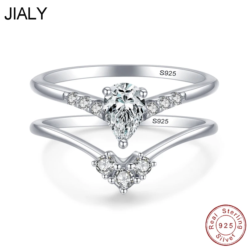 

Женское кольцо из серебра 925 пробы с фианитом