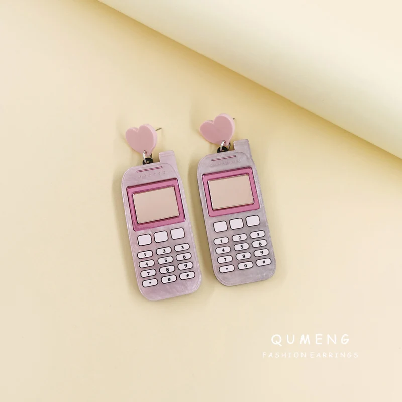 

Creative Funny Lovely Heart Pink Mobile Phone Telephone Unique Acrylic Printed Earrings For Women Girls Vintage Charms Jewelry