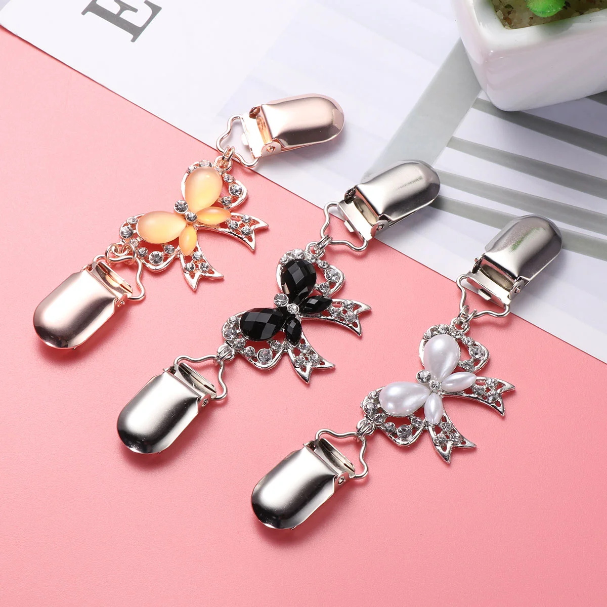 

Clips Sweater Clip Broochfor Shirt Dresscardigan Girlscinch Cardigans Brooches Scarf Dresses Chain Bowknot Decor