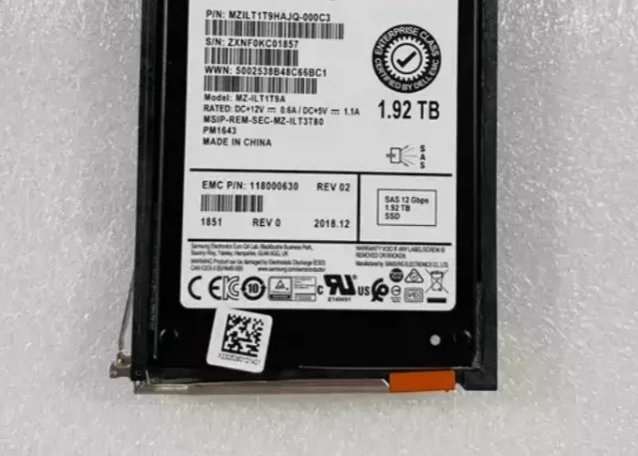 Твердотельный накопитель для EMC unit 005052582 005052583 1 92 T SAS 12G SSD