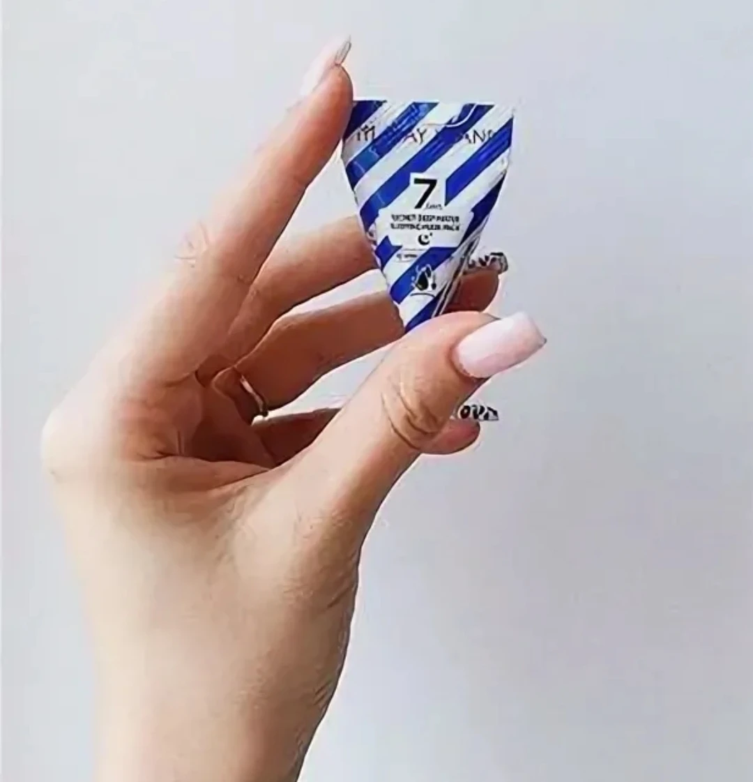 Ночная маска с гиалуроновой кислотой пирамидка May Island 7 Days Secret Deep Water Sleeping Mask Pack 1 шт