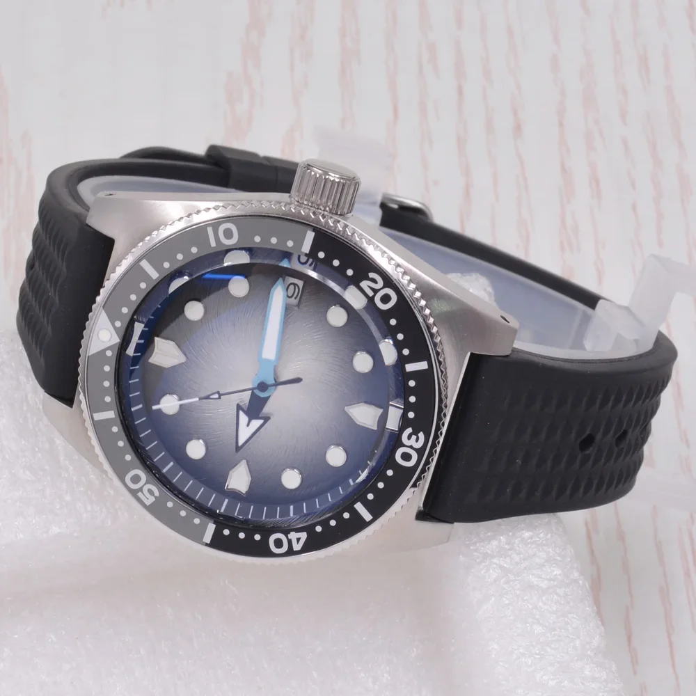 40 мм индивидуальный логотип NH35 механизм сапфировое стекло резиновый ремешок из