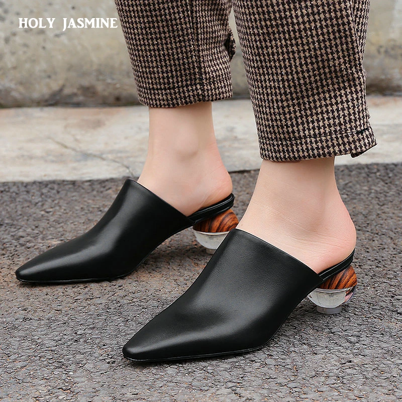 

2022 Summer Fashion New Muller Shoes Women European Fashion Station Baotou Slippers Half-supported Outdoor Sandals Fashion Shoes