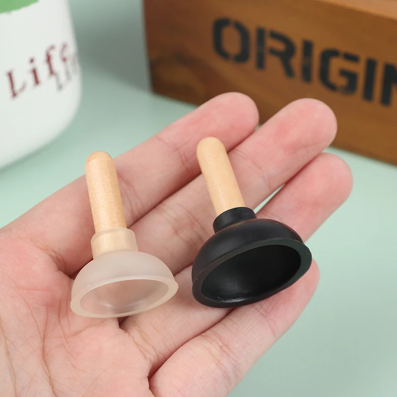 

1pc Random Dollhouse Miniature Mini Toilet Plungers Model Bathroom Decor Bathroom Furniture Accessories