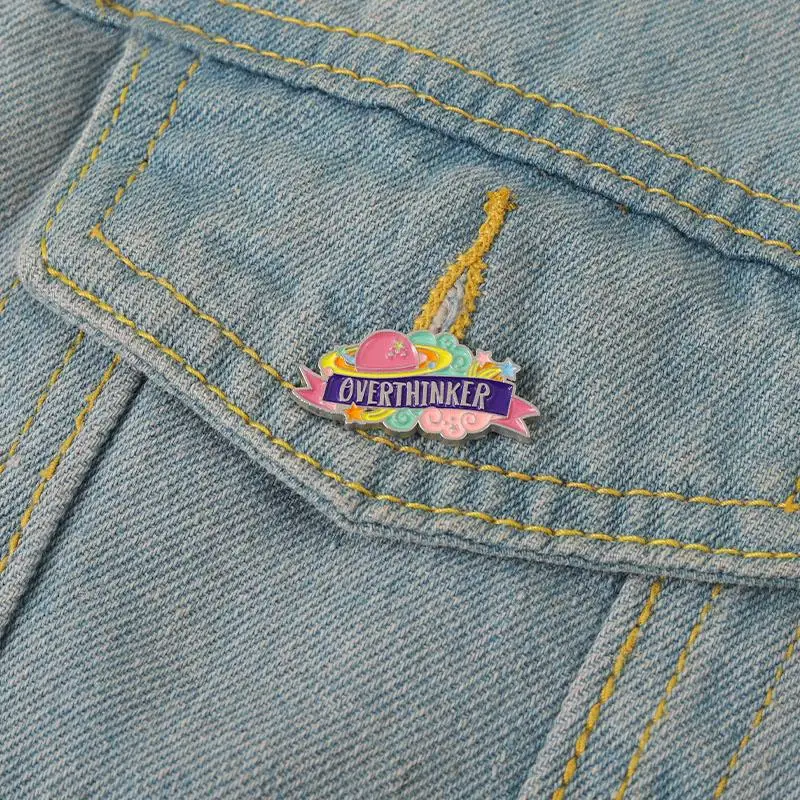 Эмалированные значки Overthinker, индивидуальные броши на лацкан, Значки для одежды, сумки, ювелирные изделия Overthinking, подарок для друзей