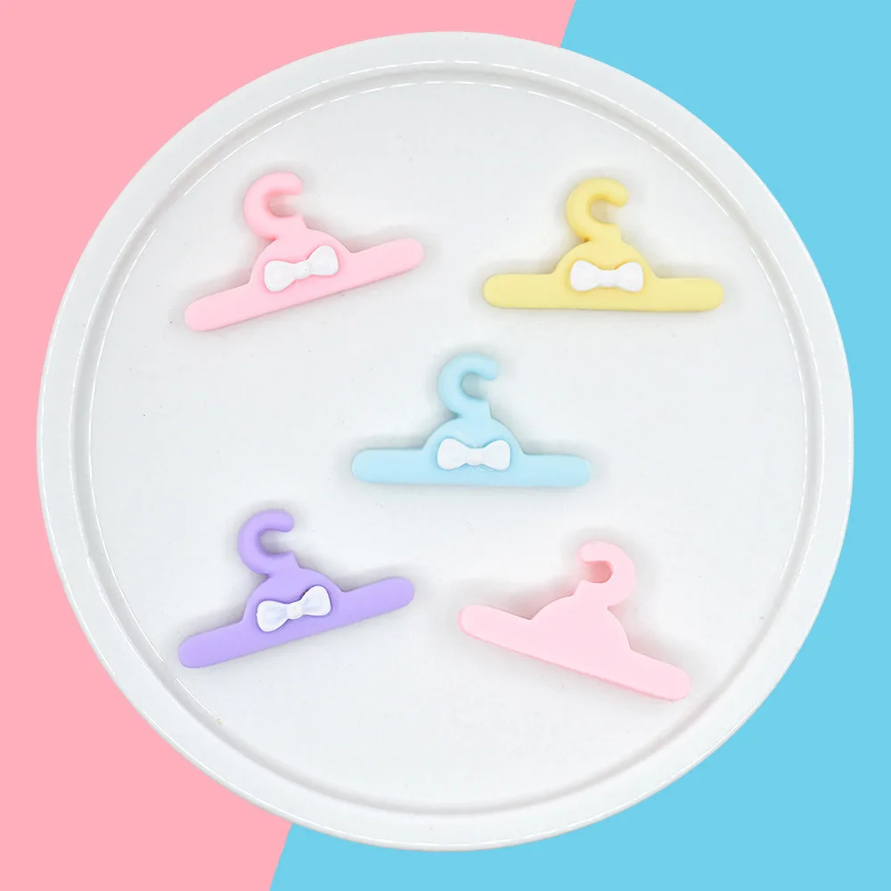 

10pcs Mini Resin Macaroon Hanger Cabochon Craft Material Flatback Miniatures Dollhouse Figures Scrapbooking Diy Phone Materials