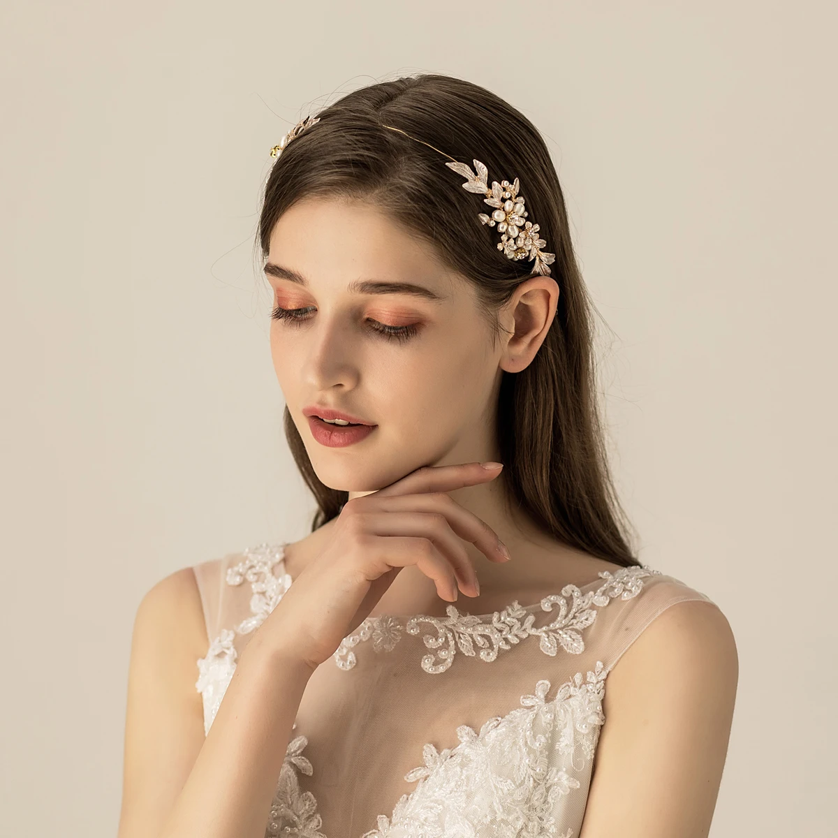 

O539 Exquisite Wedding Bridal Headband Freshwater Pearls Alloy Leaves Handmade Brides Bridesmaid Hairwear Women Marriage Tiara