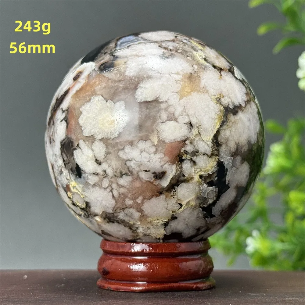 

Черный вишневый агат, кристалл