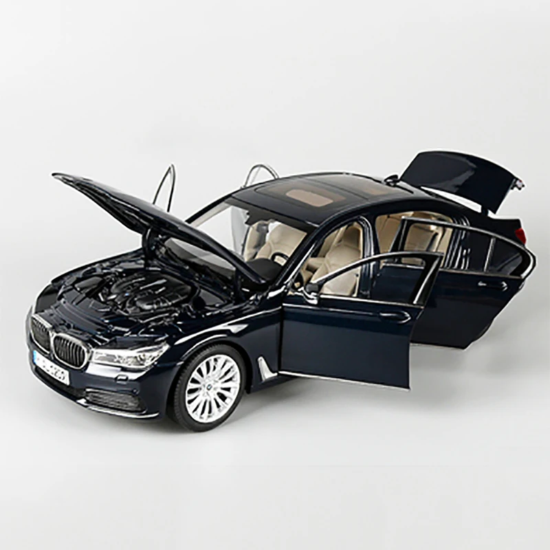 Скидка Оригинальная модель автомобиля 1:18 750Li, роскошная модель 7 серии, Коллекционная модель автомобиля из сплава, игрушки для мальчиков Цена Оригинальная модель автомобиля 1:18 750Li, роскошная модель 7 серии, Коллекционная модель автомобиля из сплава, игрушки для мальчиков