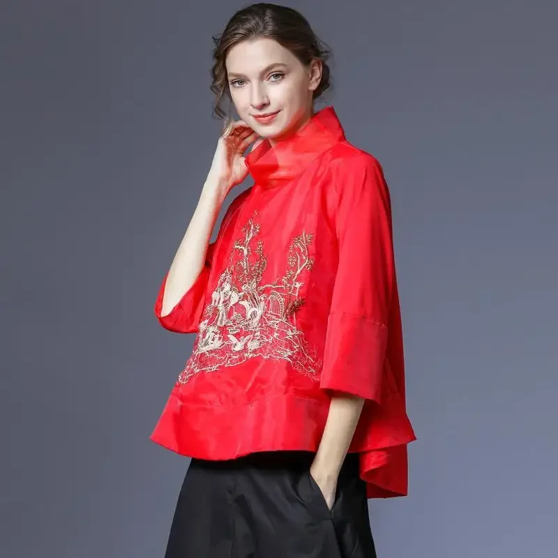 Блузка женская оверсайз с воротником-стойкой