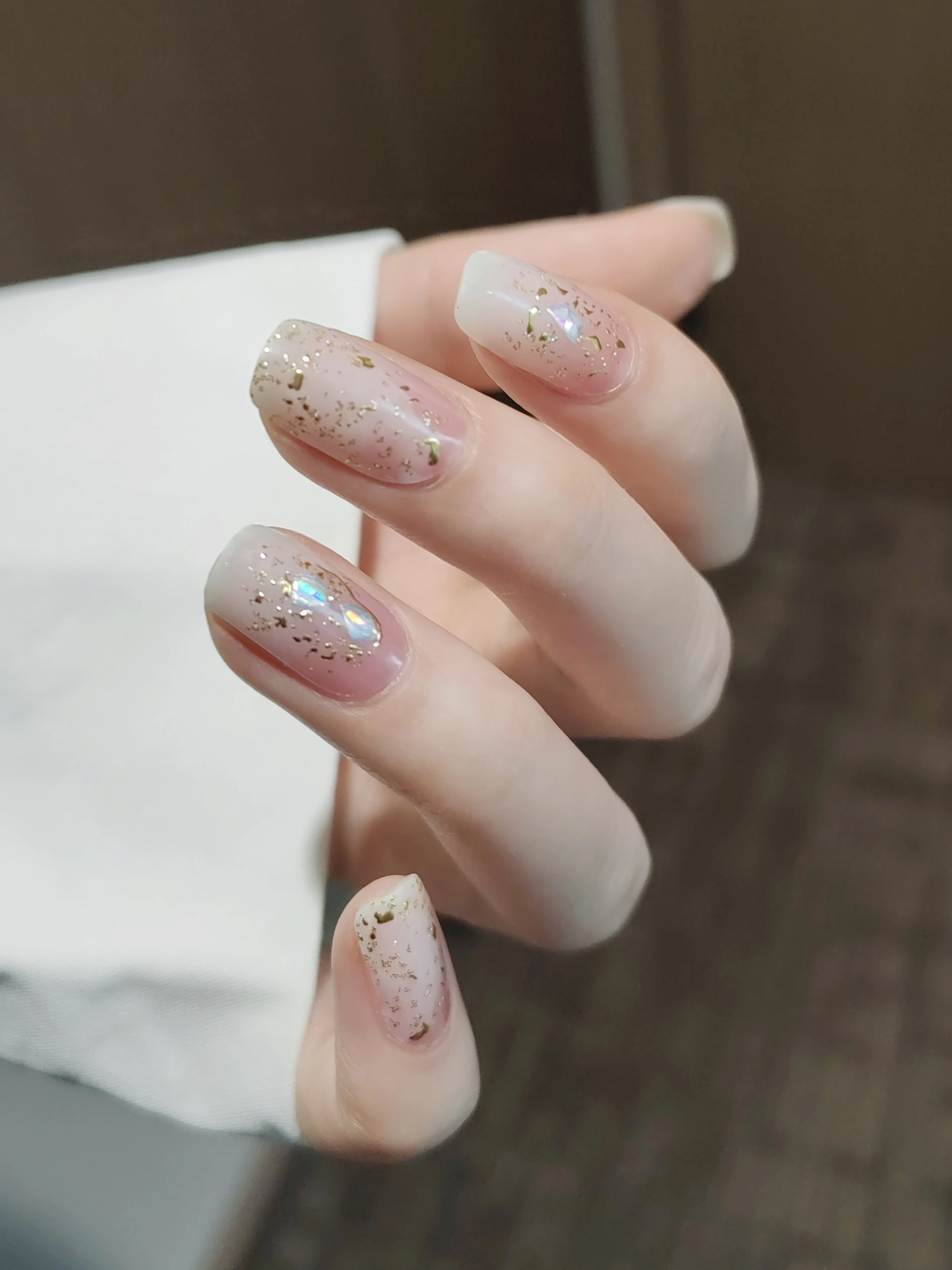 

Simple, elegant, gentle, gradient protein gel nail full touch nail enhancement, durable waterproof