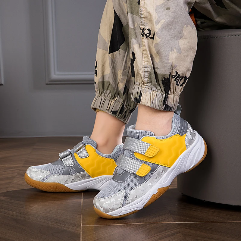 Children's Badminton Shoes Outdoor Training Tennis Shoes Children's Fashion Comfortable Badminton Shoes Size 30-40