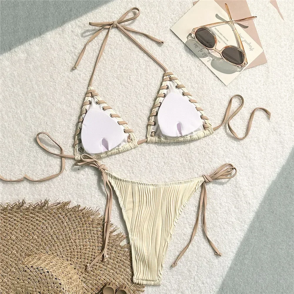 Стринги-бикини с лямкой на шее