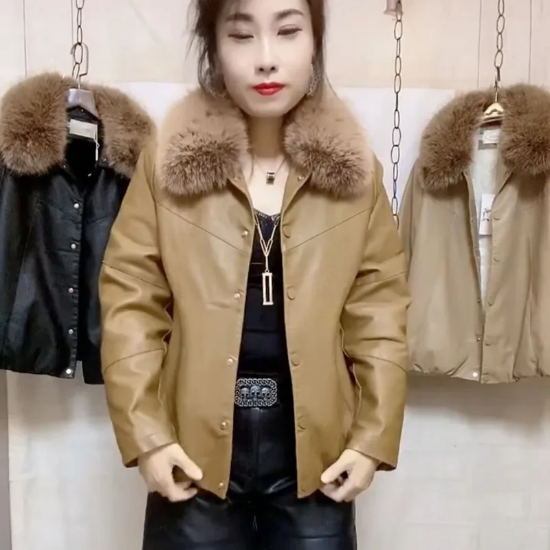 Женское утепленное пальто на флисе простое модное короткое из искусственной