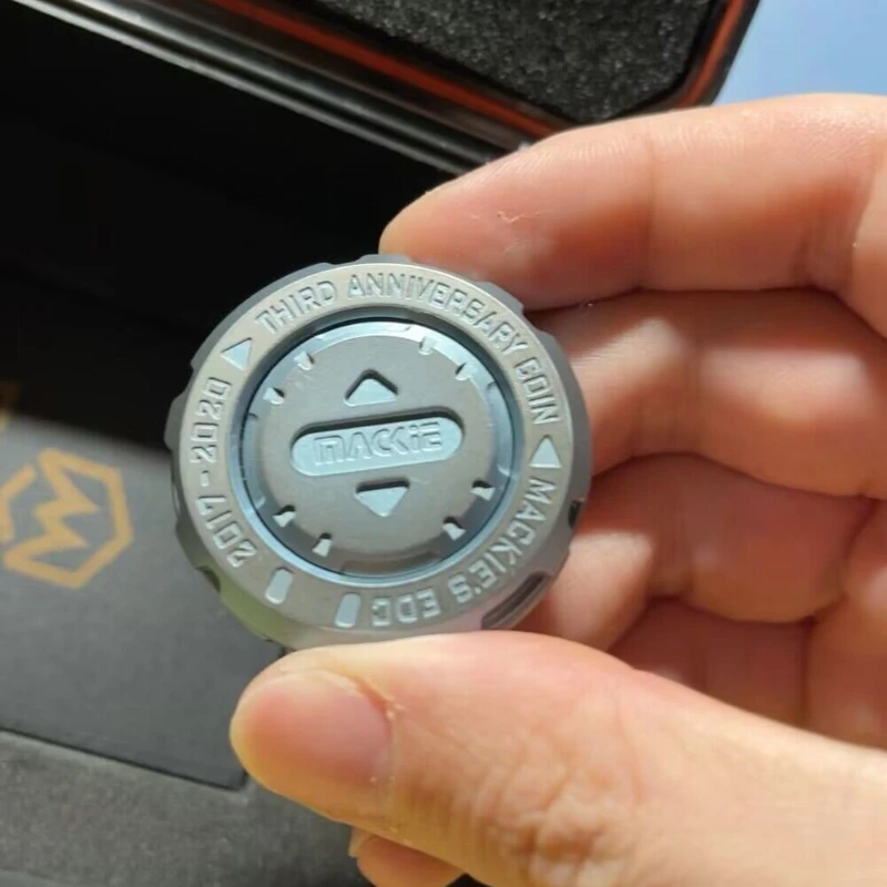 Second-Hand out-of-Print 3 Th Anniversary Commemorative Coin Ppb Titanium Alloy Blue Material Original Box