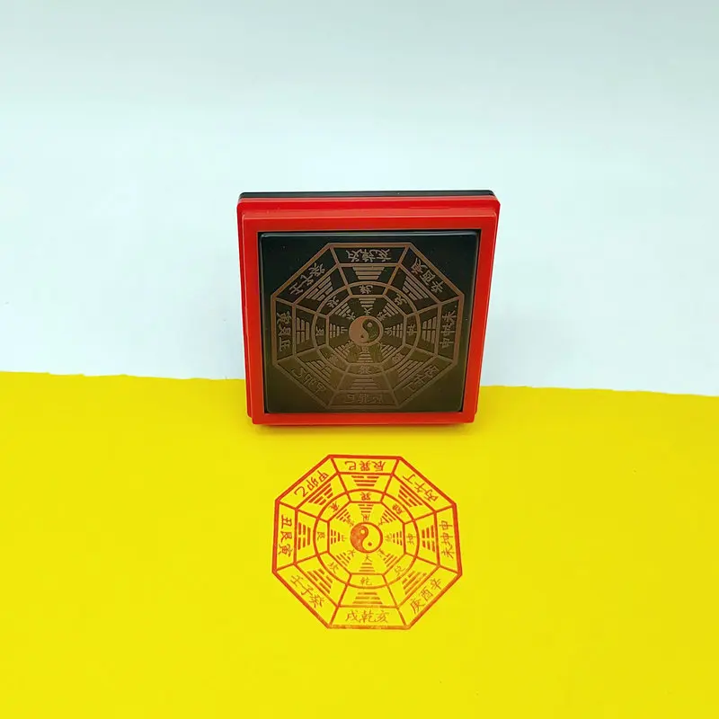 

Оснастка с восемью диаграммами неба и земли, Taoist инструмент, автоматический разряд масла, светочувствительное уплотнение, 5,5 см Taoist предметы