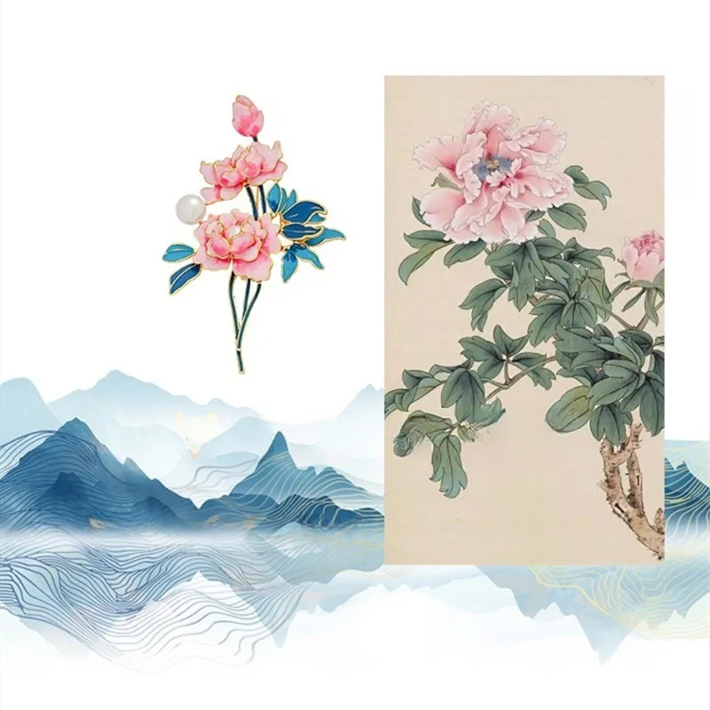 Брошь в виде цветка пиона с белым жемчугом и синими эмалью