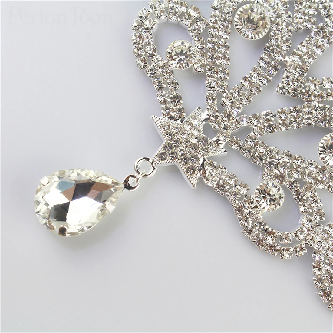

1PCS Clothing Accessories Stitch Wholesale DIY welding Crystal Patch Rhinestone Neckline for the Wedding Dress Hand Swing