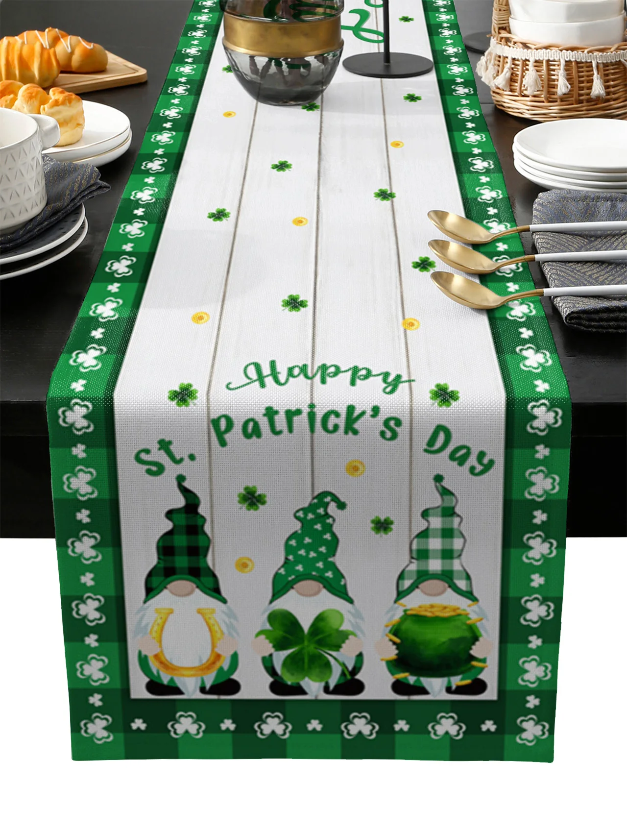 

Свадебная настольная дорожка с зеленым клевером в стиле «Святого Патрика»