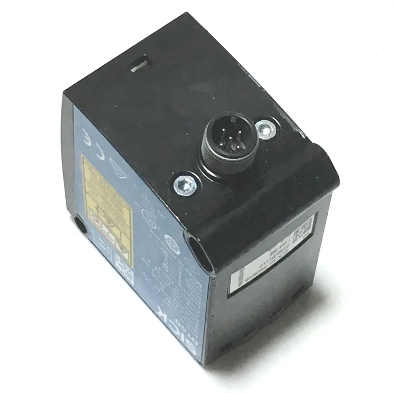 Датчик среднего расстояния Φ M12 5 контактов 1047314