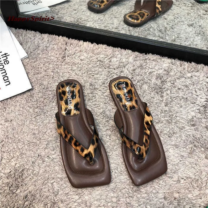

New Women Leopard Flip flops Sexy slippers summer Casual Fashion trend Beach Ladies Breathable All-match non-slip Sandalias