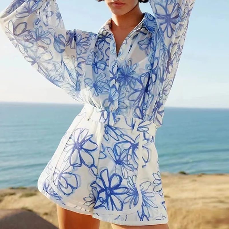 

Seaside Resort Style Fashion Casual Suit Women's 2022 Summer Printed Lapel Shirt + Vest + Shorts Three-piece Set