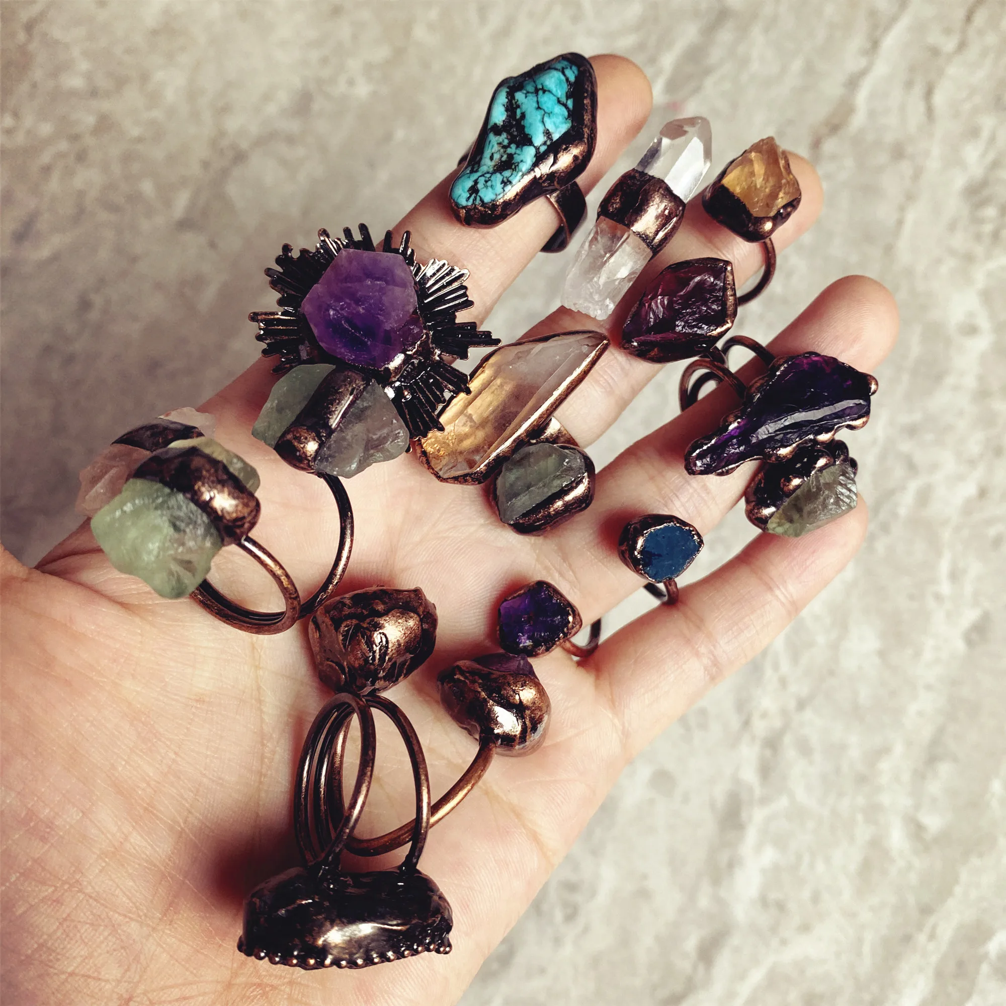 Кольцо с драгоценным кварцем 23 стиля античный натуральный кристалл аметист