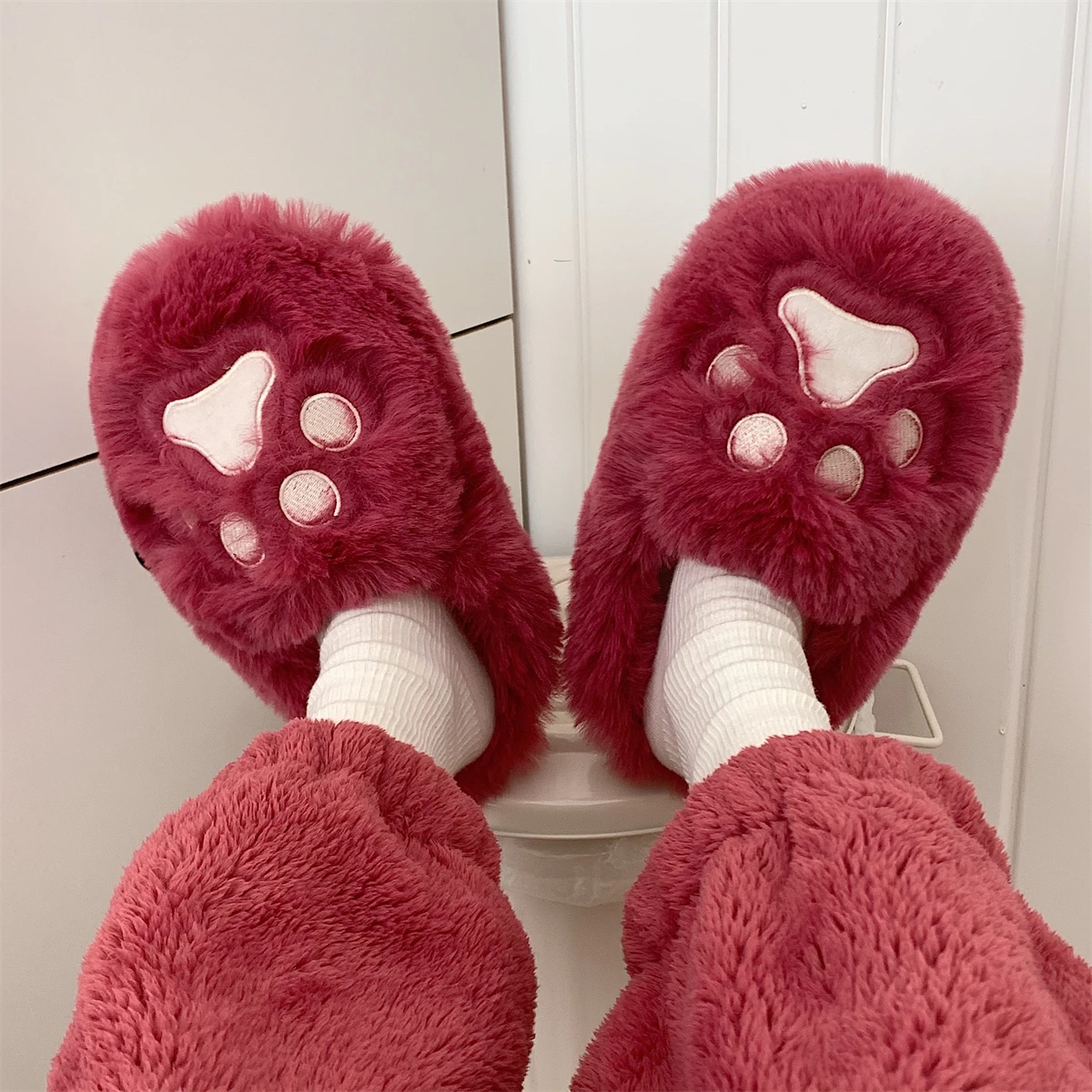 

Cute Animal Slipper for Women Girls Fashion Kawaii Fluffy Winter Warm Slippers Woman Cartoon Cat Paw House Slippers Funny Shoes