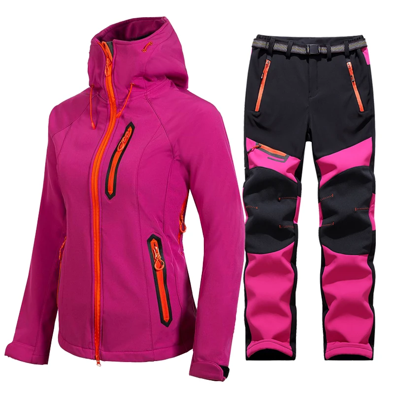 

Женский водонепроницаемый походный костюм из куртки и брюк