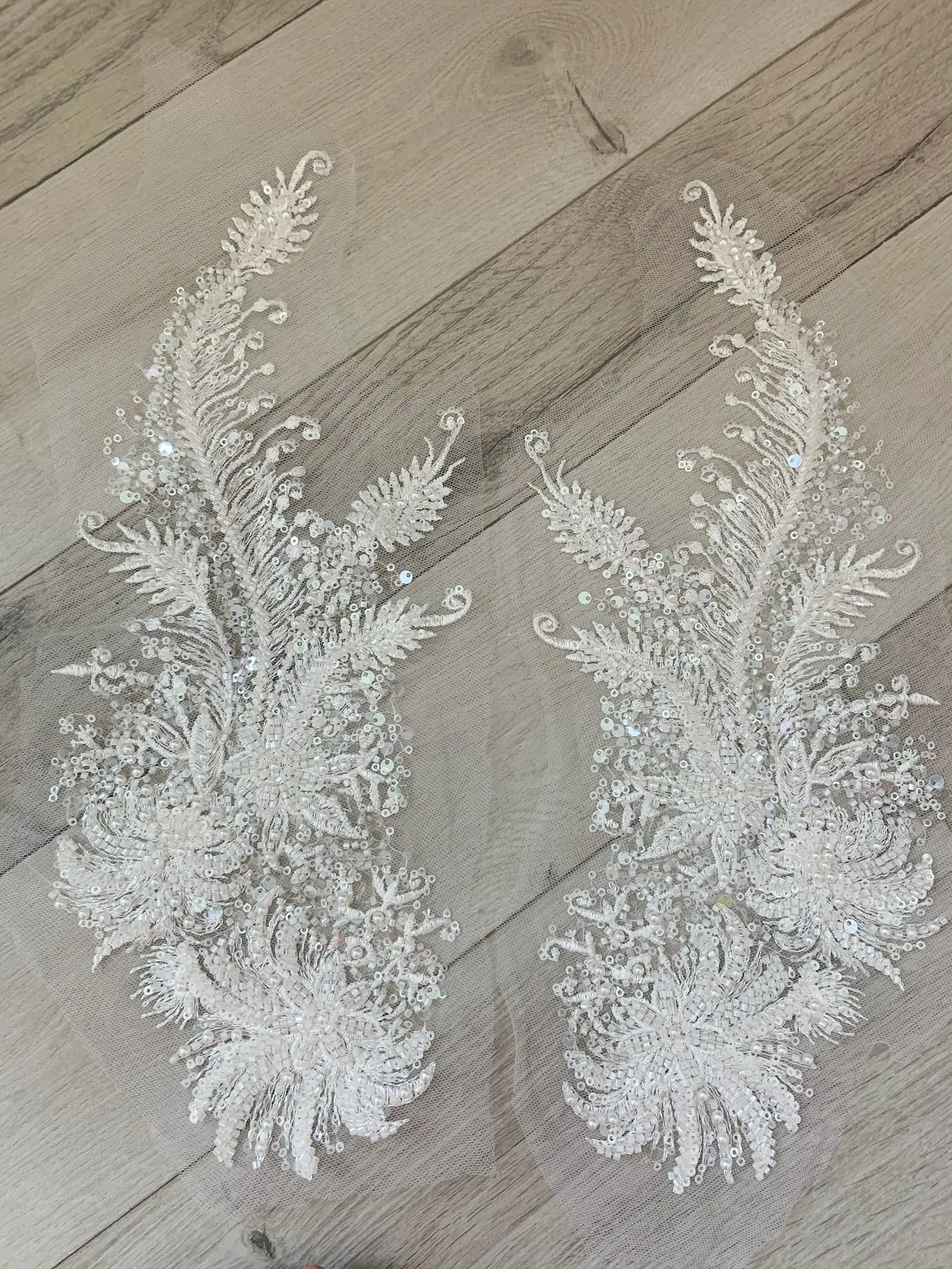 

1 pair Beaded Embroidery Sewing Lace Wedding Dress Applique Off White Luxury DIY Bride Hair Accessories Lace