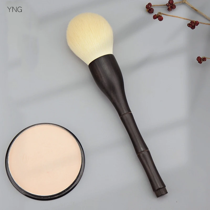

1 Piece New Retro Face Makeup Brush Large Soft Hair Powder Brush Ebony Wood Handle Professional Facial Beauty Tools