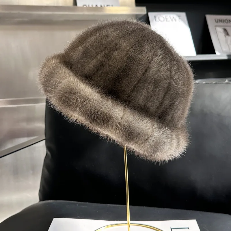 Рисунок 3 - Женская зимняя теплая меховая Рыбацкая шапка