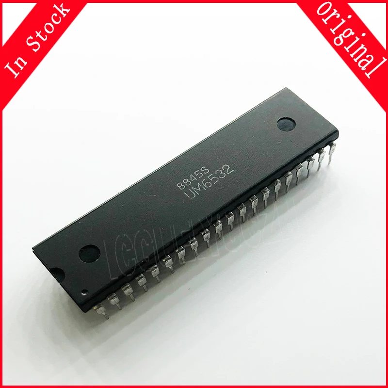 

1 шт./лот UM6532 6532 DIP-40 в наличии