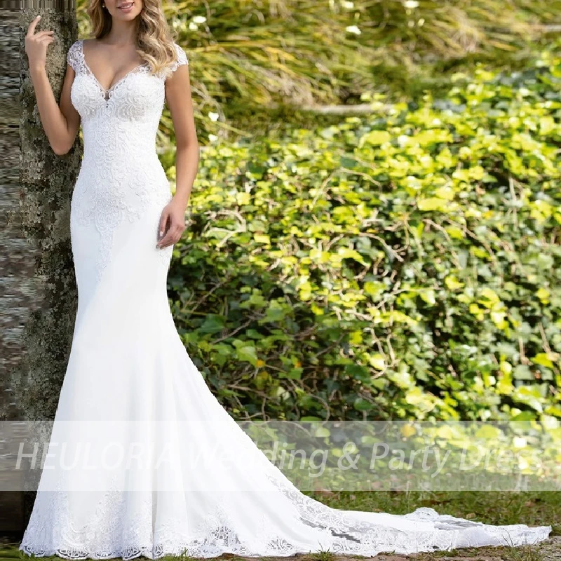 

V neck Sleeveless Mermaid Wedding Dresses train lace applique White Wedding Gown Vintage Bride Dress customize Robe de mariage