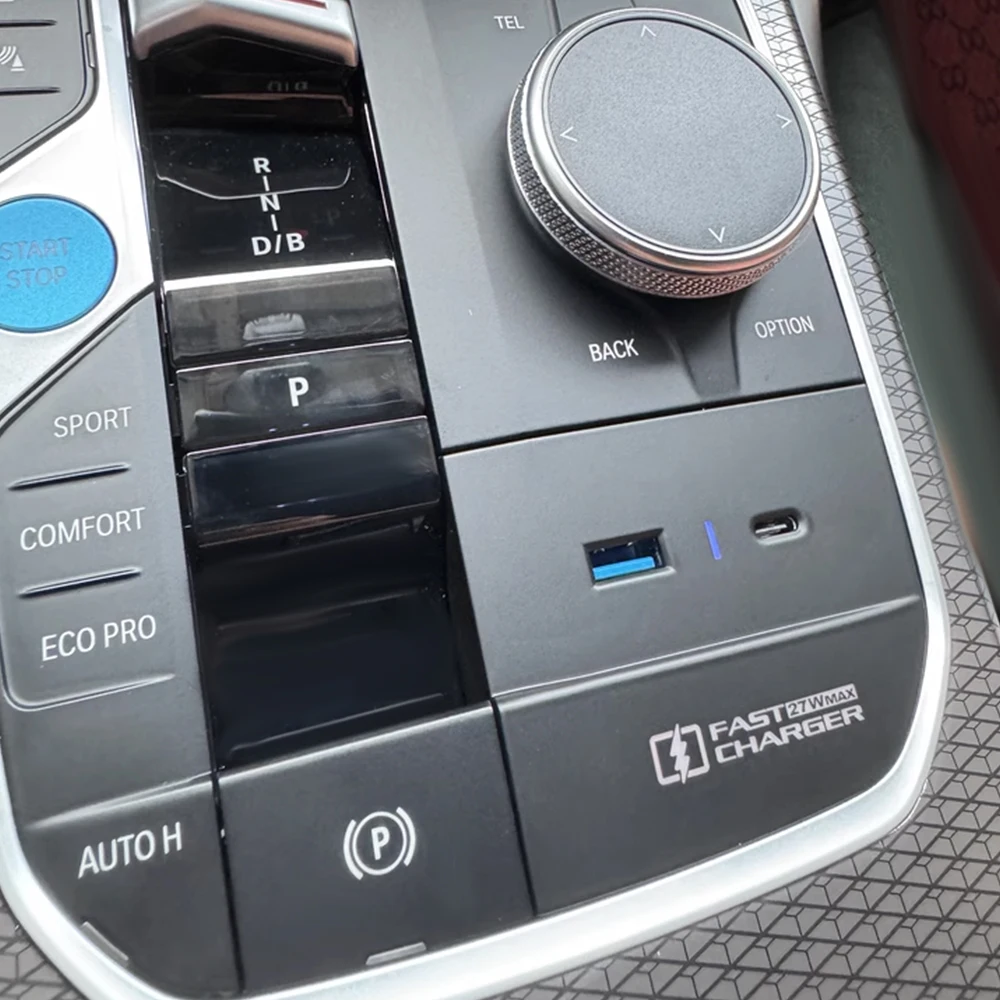 

Зарядка для телефона BMW G20 G21 G22 G23 G28 i3 i4 G26 X3 G01 X4 IX3 X5 X6 G06 M8 USB 27 Вт Быстрое зарядное устройство типа C Зарядка Внутренняя отделка