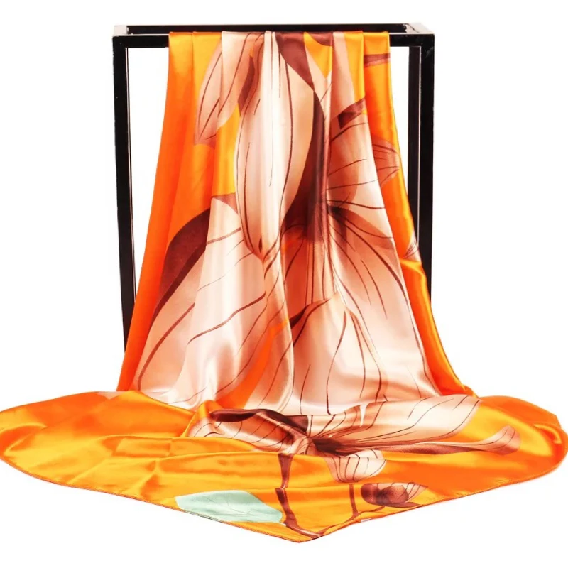 

Popular Shawls Four Seasons 90X90CM Silk Scarves Europe And America Print Square Kerchief Fashion Flower New Sunscreen Bandannas
