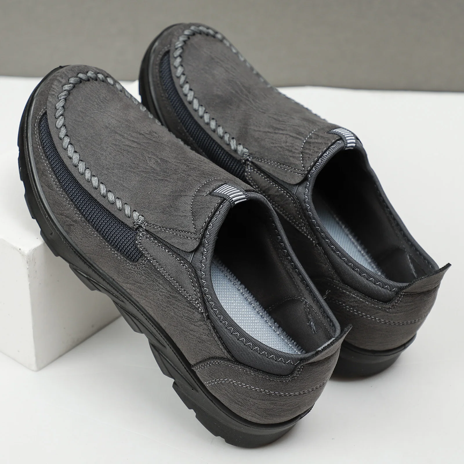 

Men Loafers Casual Shoes Breathable Men Sneakers 2022 New Male Light Outdoor Walking Flat Footwear Casual Sneakers Men Shoes